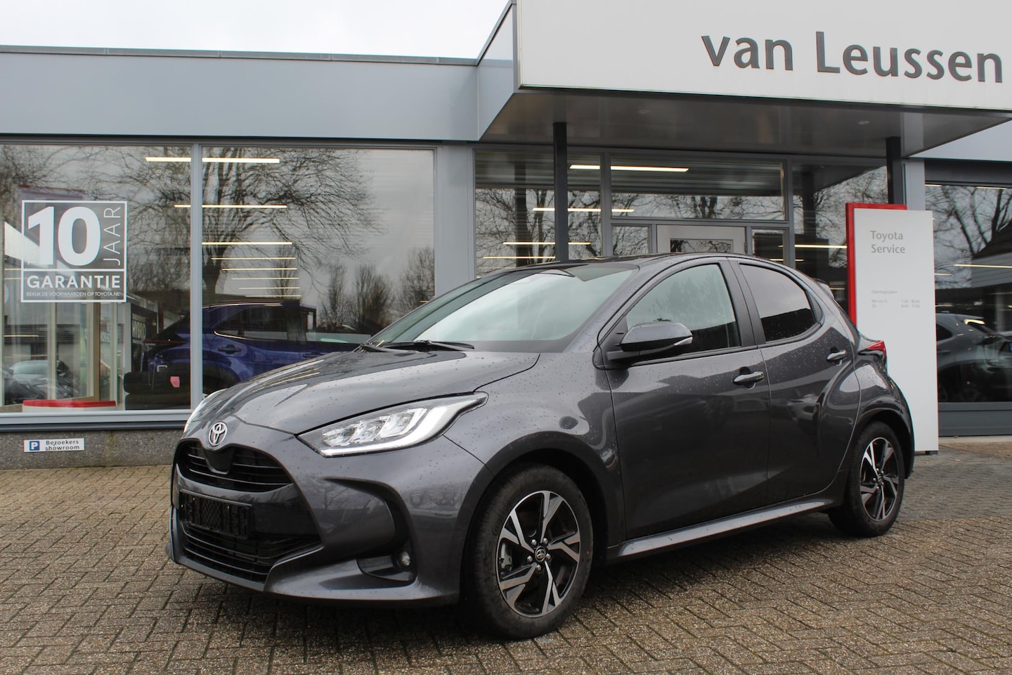Toyota Yaris - 1.5 Hybrid 115 DYNAMC STOEL&STUURVERW. LED AD-CRUISE CLIMA LM-VELGEN - AutoWereld.nl