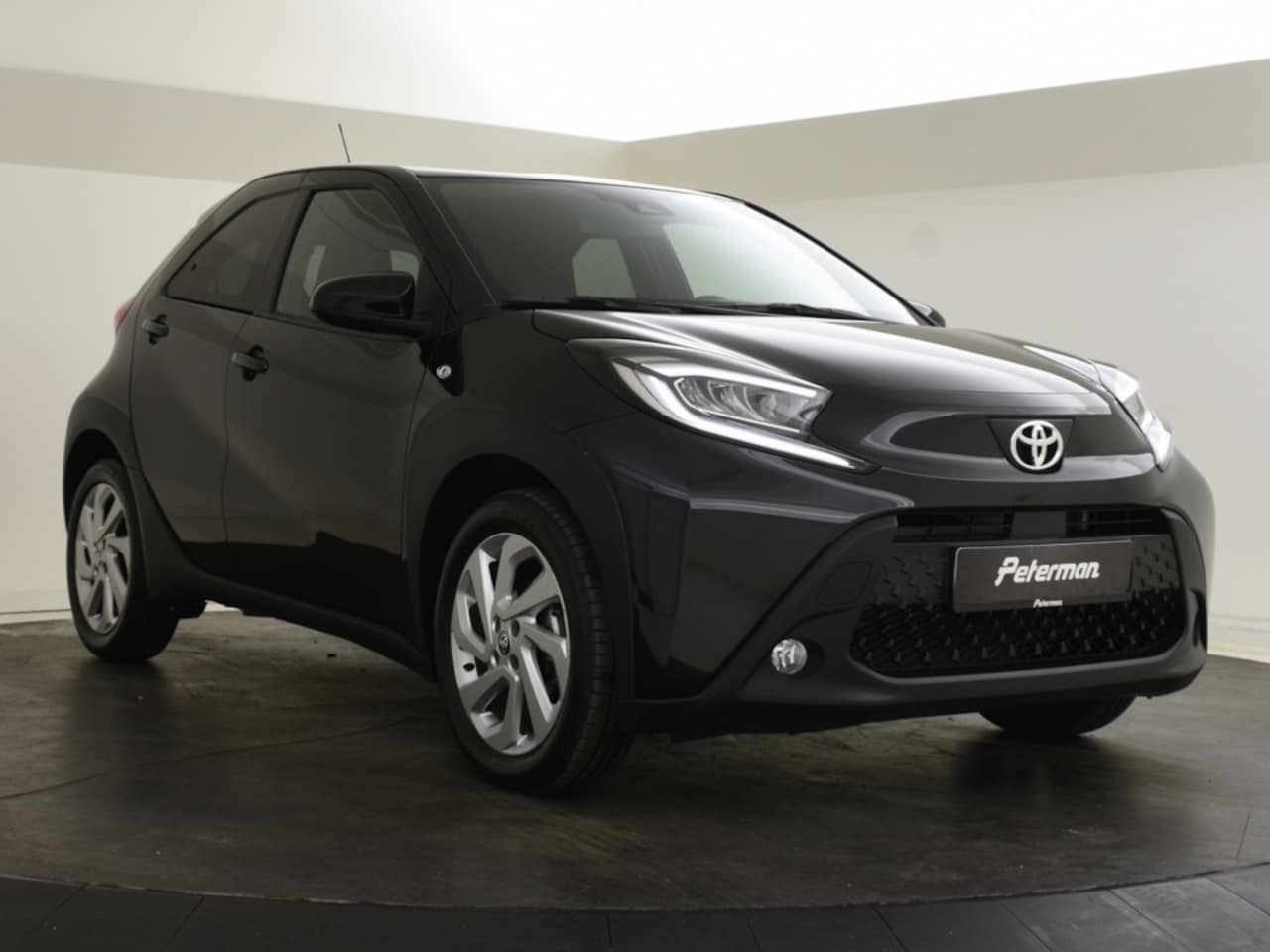 Toyota Aygo X - 1.0 VVT-i MT Play | Stoelverwarming | Carplay - AutoWereld.nl