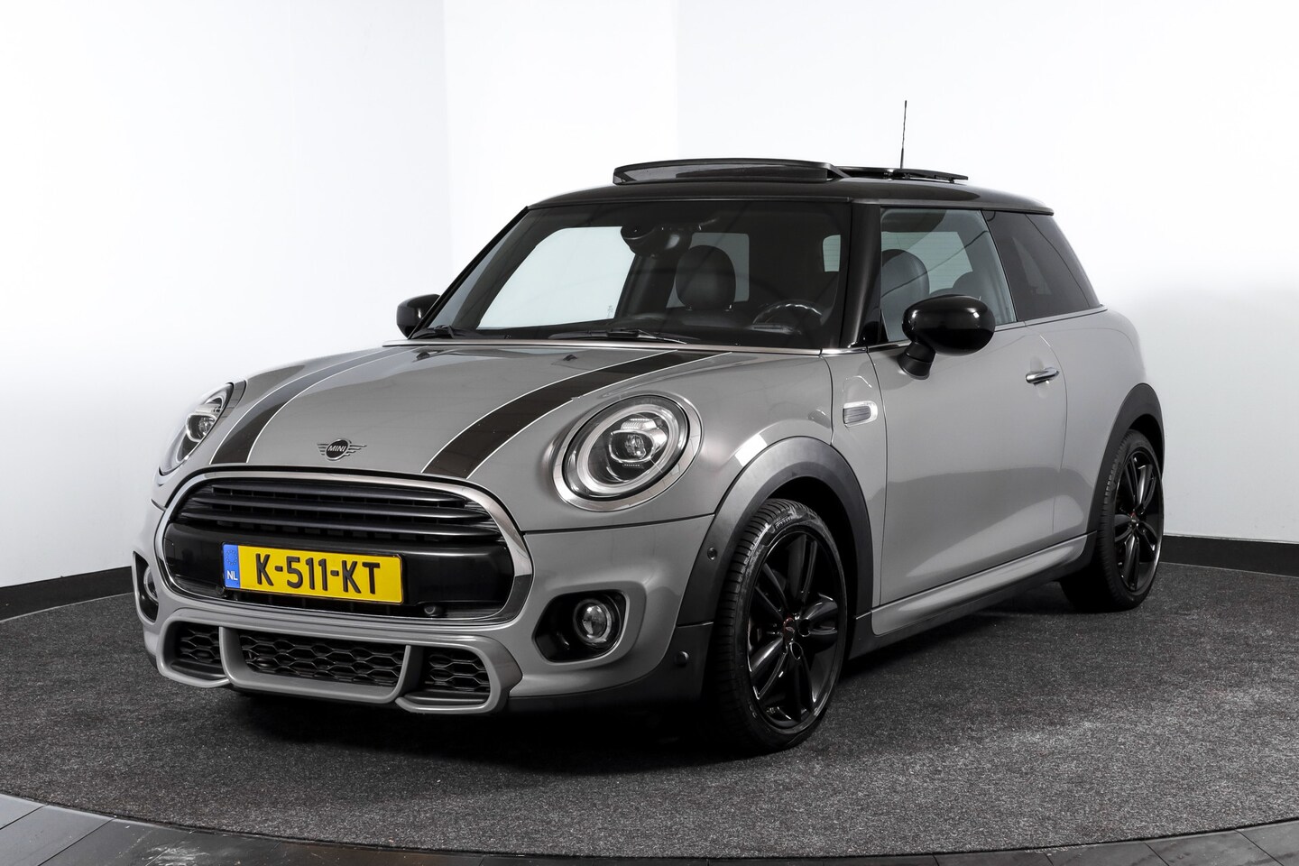 MINI Cooper - Mini 1.5 Classic - Automaat Orig. NL | John Cooper Works Pakket | S/K Panodak | Dig.Cockpi - AutoWereld.nl