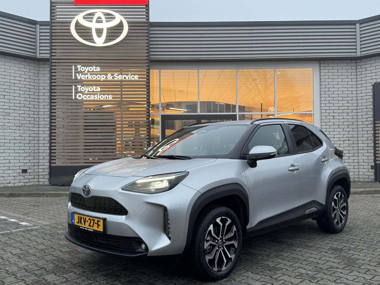 Toyota Yaris Cross - HYBRID 115 DYNAMIC STOEL/STUURVERW CAMERA APPLE/ANDROID KEYLESS CLIMA AD-CRUISE - AutoWereld.nl