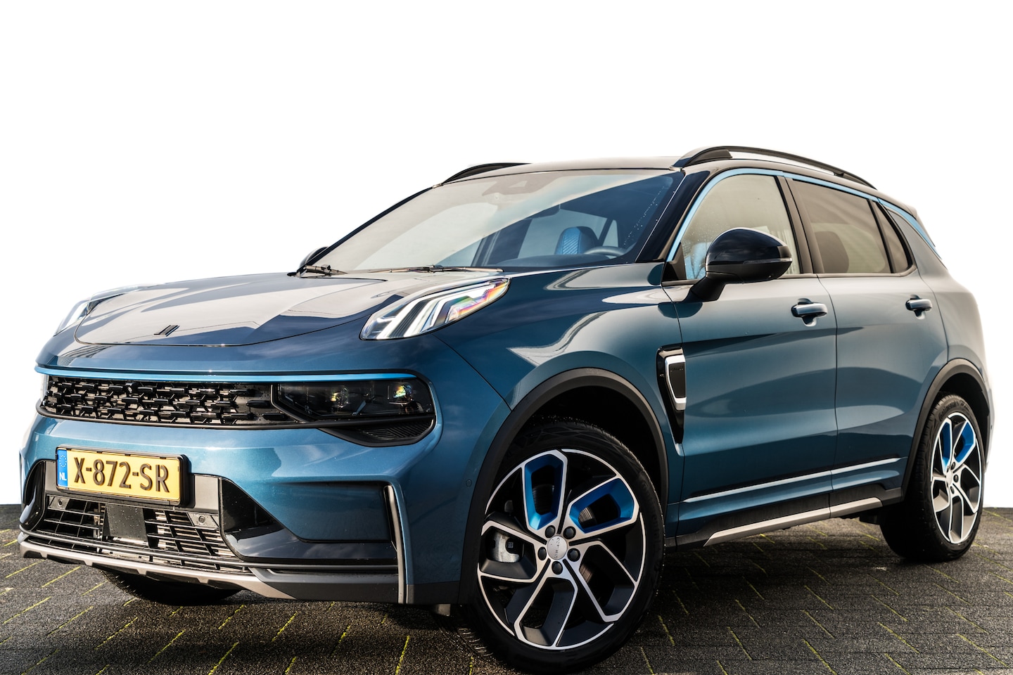 Lynk & Co 01 - 1.5 Plug-in Hybrid 262 Pk I Modeljaar 2023 I Panoramadak I 75 km Elektrisch I 360 Camera I - AutoWereld.nl