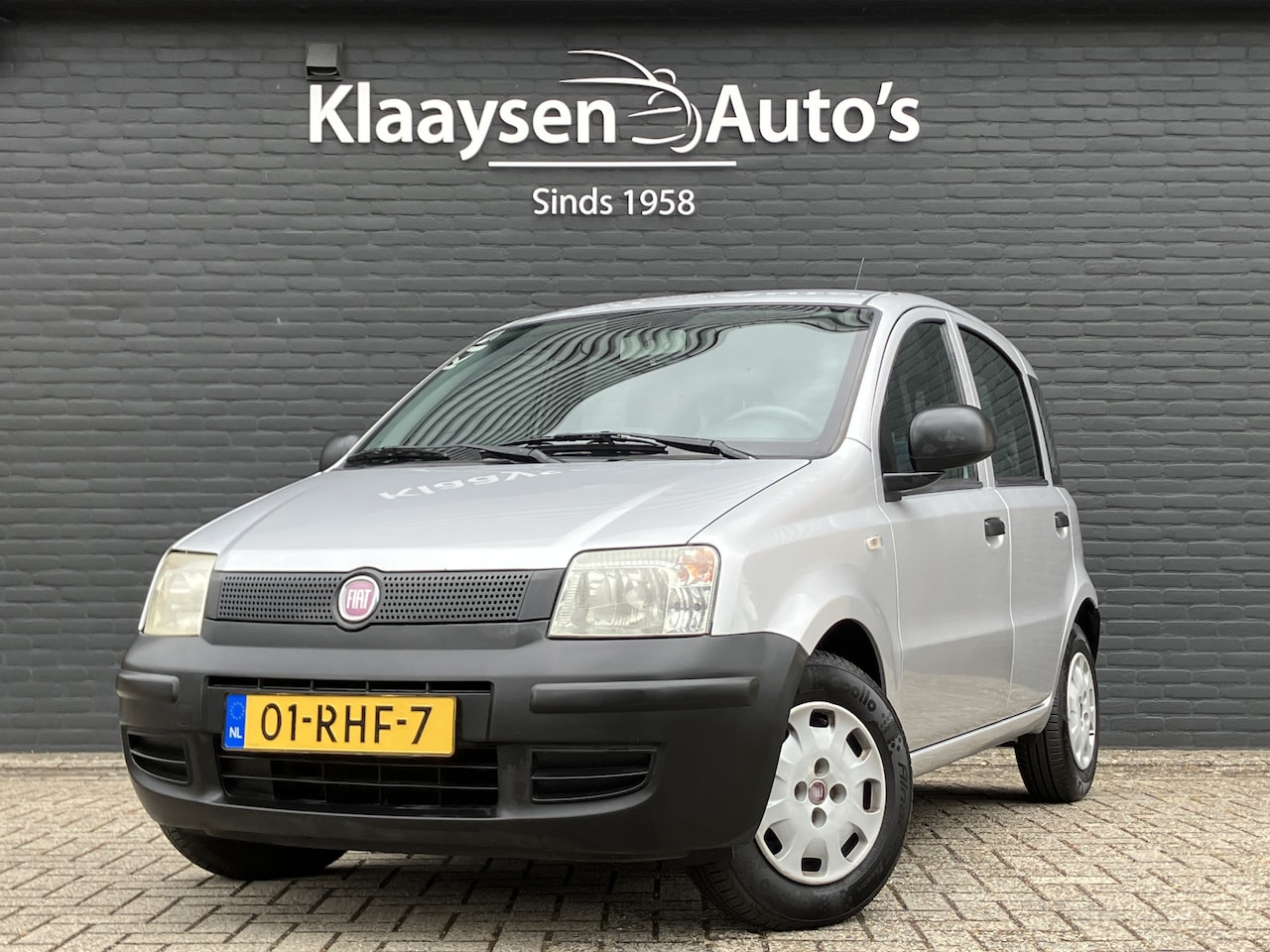 Fiat Panda - 1.2 Actual | 2e eigenaar | radio cd/aux | airbags | all-season banden | apk t/m 7-2026 | N - AutoWereld.nl