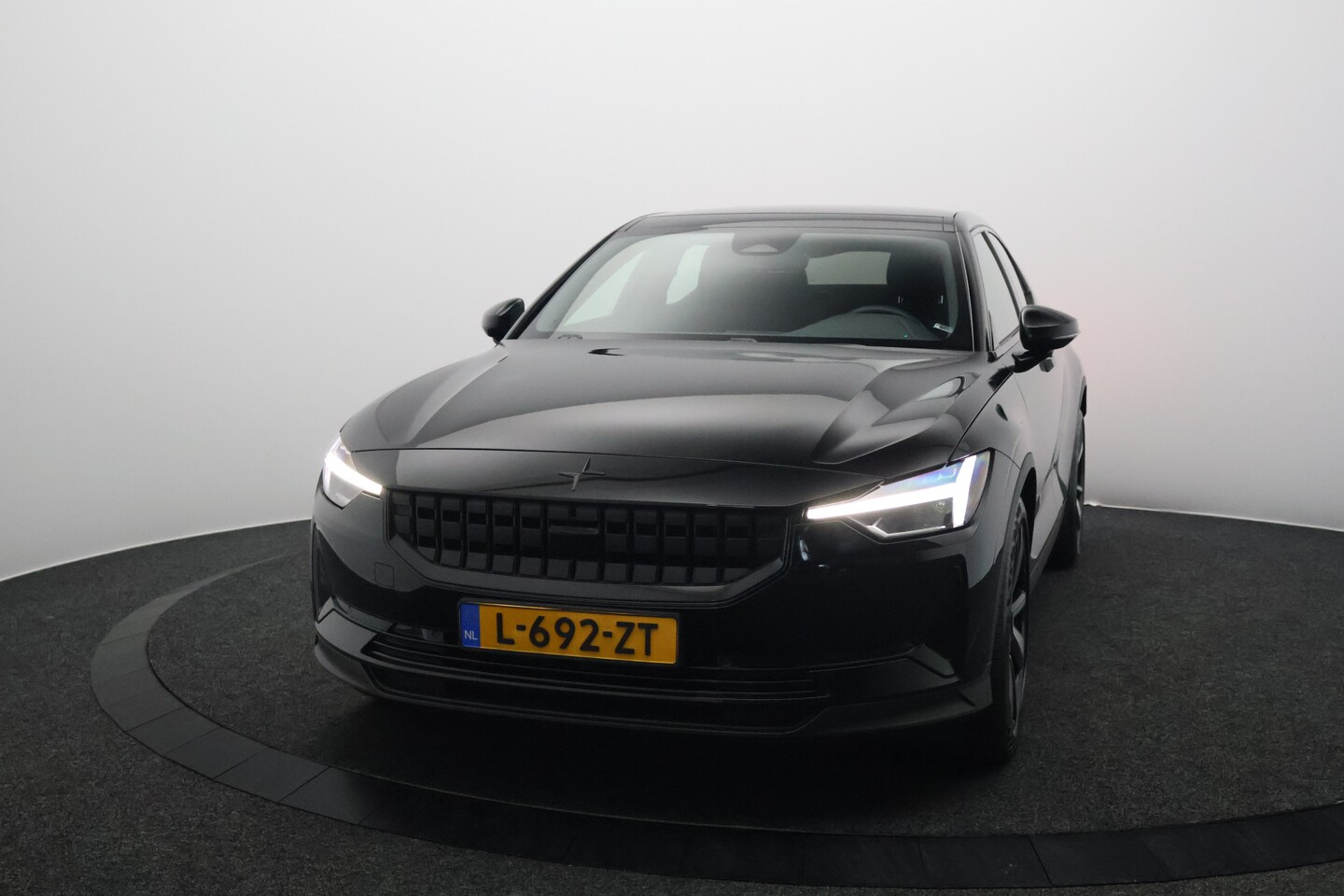 Polestar 2 - Long Range Single Motor 78 kWh SOH 93,0% | Warmtepomp | Panoramadak | Camera | Google Info - AutoWereld.nl