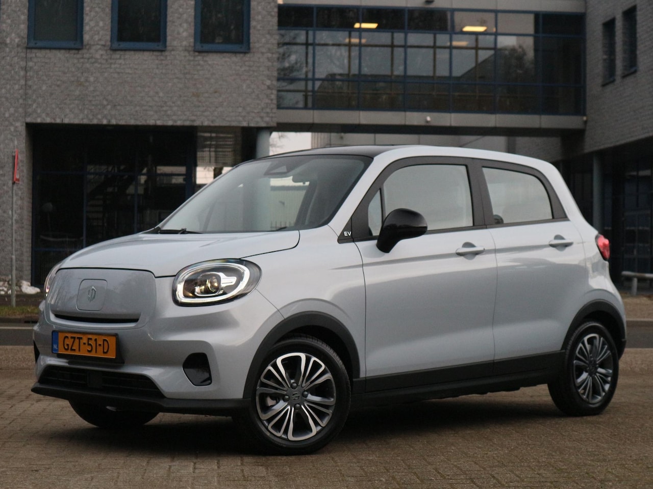 Leapmotor T03 - Design 37.3 kWh / Camera / Adaptive Cruise / Navigatie - AutoWereld.nl