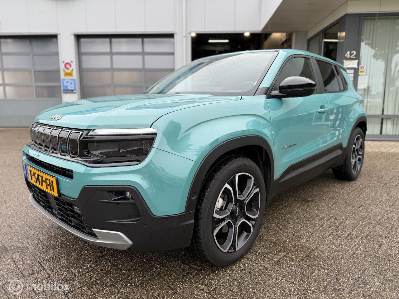 Jeep Avenger - Altitude 54 kWh RIJKLAAR PRIJS - AutoWereld.nl