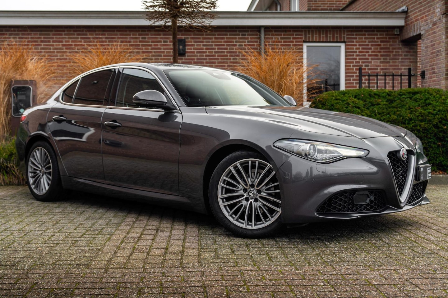 Alfa Romeo Giulia - 2.0T Super 200 PK Aut. Xenon Leder Keyless PDC Camera 18'' - AutoWereld.nl