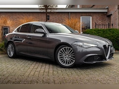 Alfa Romeo Giulia - 2.0T Super 200 PK Aut. Xenon Leder Keyless PDC Camera 18''