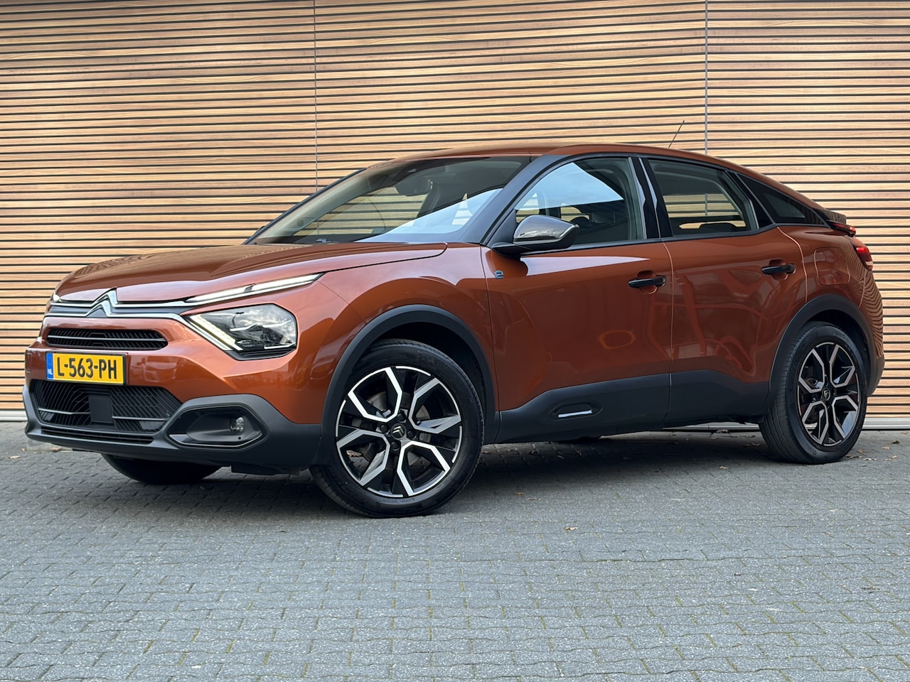 Citroën Ë-C4 - Feel 50 kWh DAB+ / Camera / Navigatie / SOH 90% - AutoWereld.nl