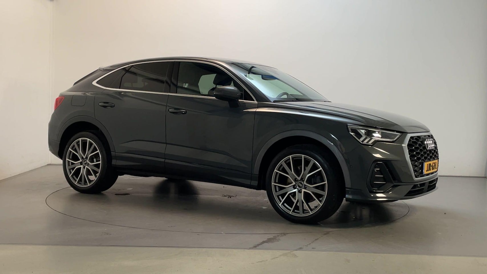 Audi Q3 Sportback - 45 TFSI e Advanced Edition Sfeerverlichting Camera Navigatie Adaptive Cruise - AutoWereld.nl