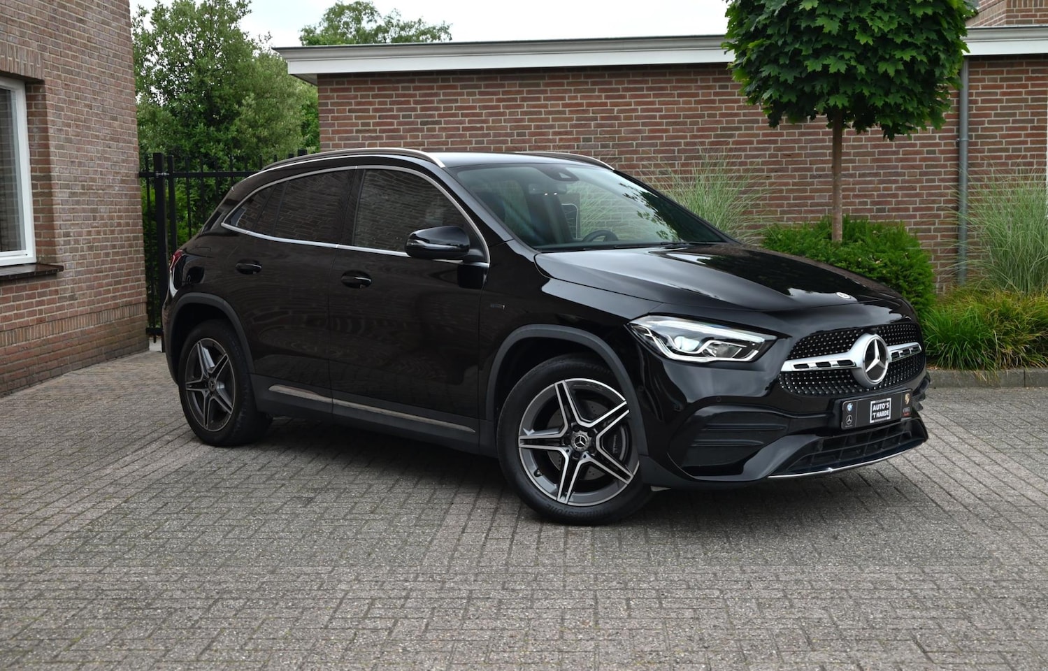 Mercedes-Benz GLA-Klasse - 250 e Business Solution AMG Limited 1e Eig 218 PK Widescreen Sfeerverlichting Camera 19'' - AutoWereld.nl