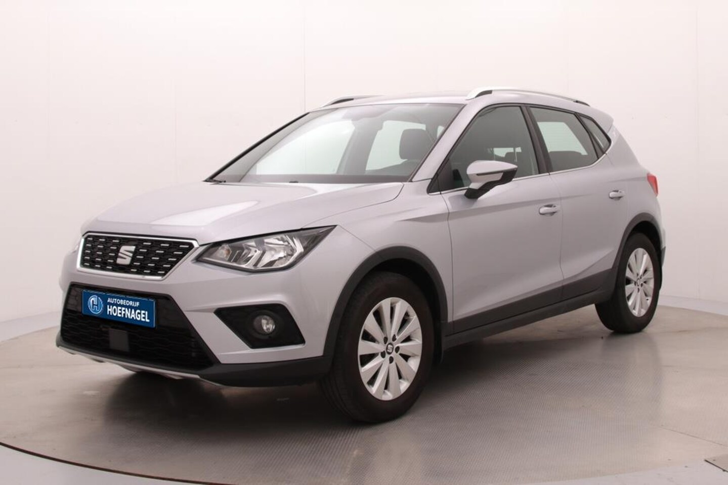 SEAT Arona - 1.0 TSI Xcellence Automaat | Parkeersensoren | Apple CarPlay | Trekhaak | Stoelverwarming - AutoWereld.nl