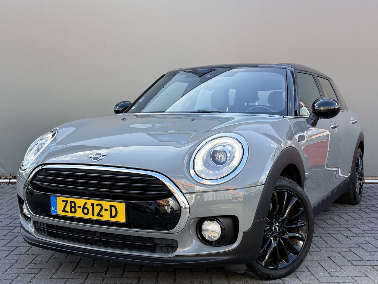 MINI Clubman - Mini BWJ 2019 1.5 136PK Cooper Business Edition KEYLESS | FULL LED  NAVI | CLIMA | CRUISE - AutoWereld.nl