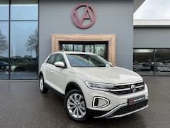 Volkswagen T-Roc - 1.5 TSI 150pk DSG Style Carplay | Camera | Keyless | Elek. Achterklep | Rijklaar incl. gar