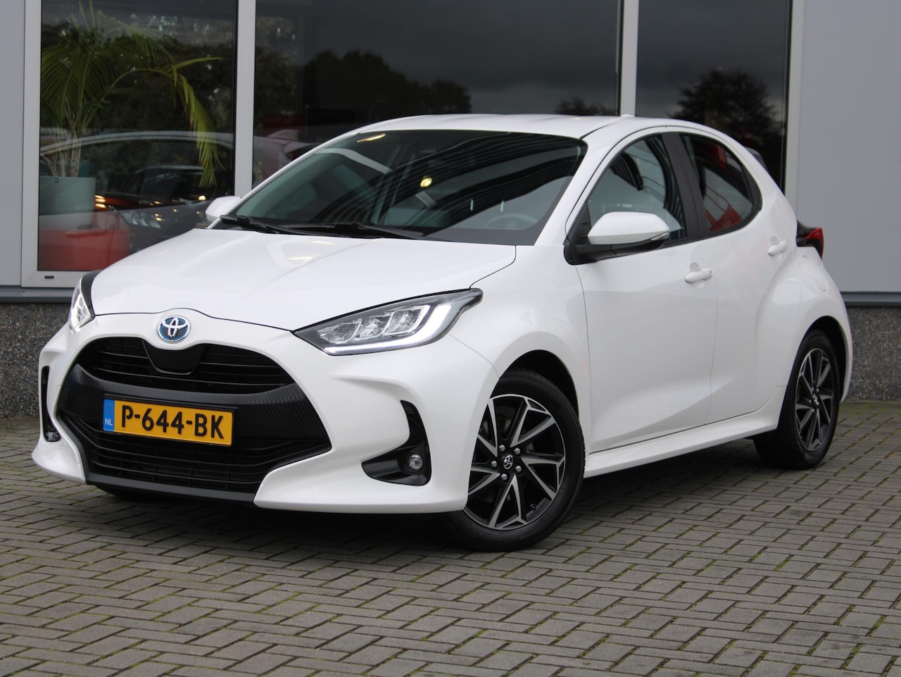 Toyota Yaris - 1.5 Hybrid TeamNL Automaat, Cruise en Climate Control, Carplay/Android Auto - AutoWereld.nl