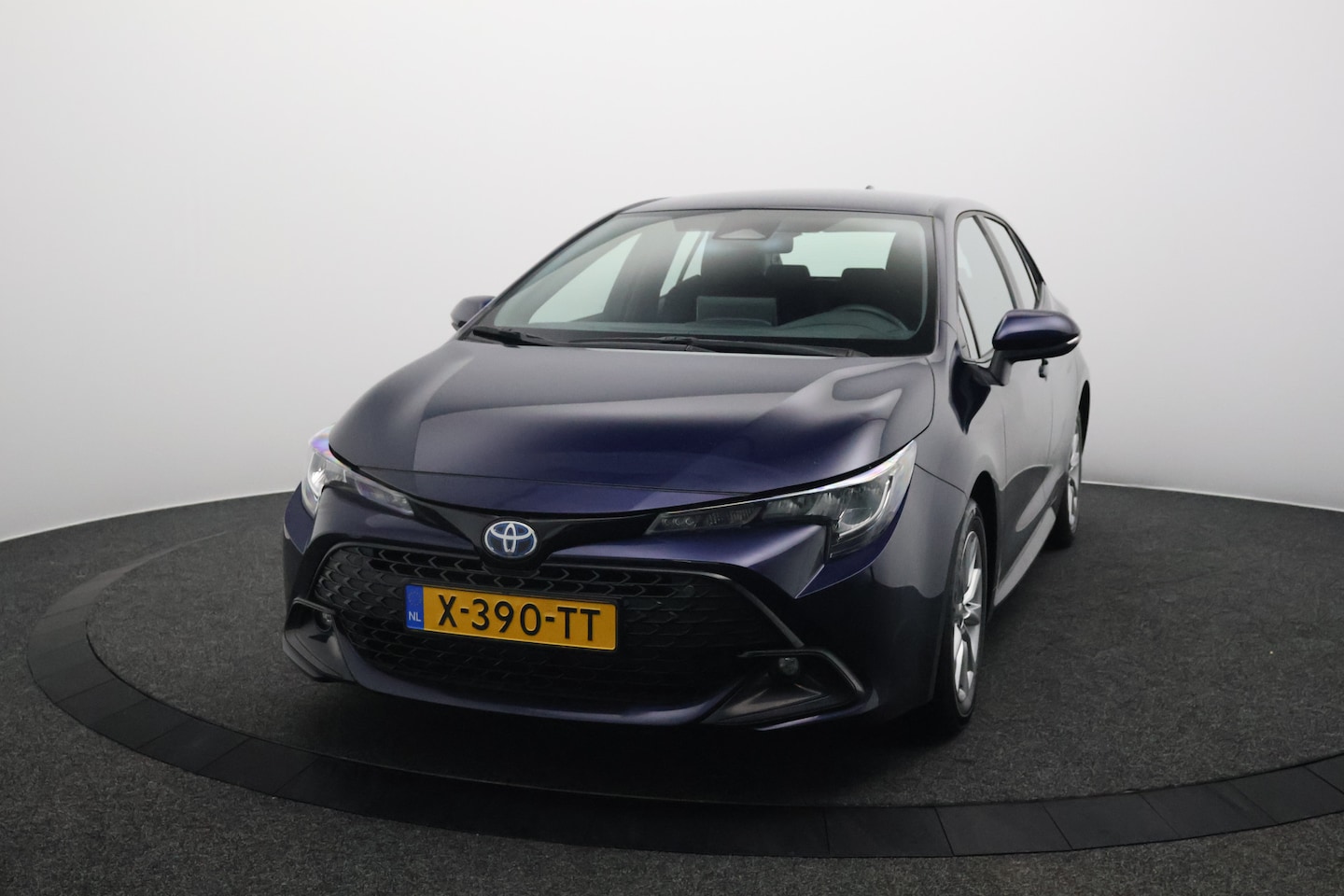 Toyota Corolla - Hybrid 140 Active | 8500KM | Adaptieve Cruise Control | Camera | Navigatie | Carplay&Andro - AutoWereld.nl