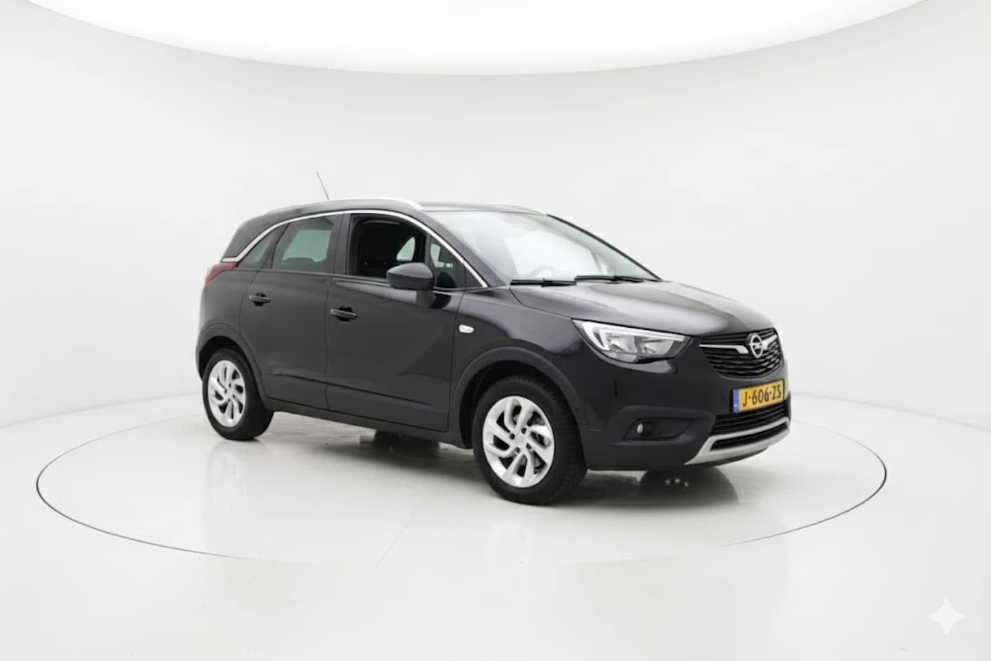 Opel Crossland X - 1.2 T. Innovation | Geen import | Automaat | Trekhaak | Navigati - AutoWereld.nl