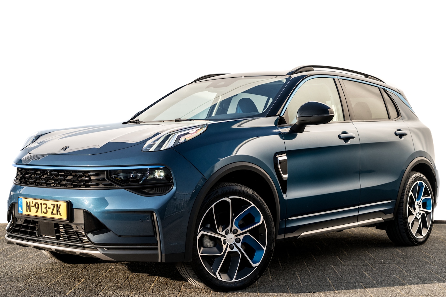 Lynk & Co 01 - 1.5 Plug-in Hybrid 262 Pk I Panoramadak I Adapt. Cruise | 20 inch LMV | Achteruitrijcamera - AutoWereld.nl