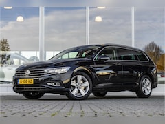 Volkswagen Passat Variant - 1.5 TSI Comfort Business | Pano | Camera | Trekhaak