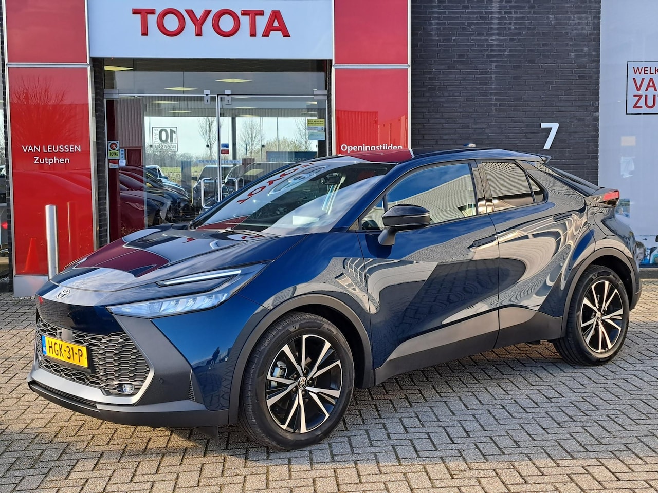 Toyota C-HR - 1.8 Hybrid 140 Dynamic CRUISECONTROL PDC VOOR EN ACHTER ACHTERUITRIJCAMERA - AutoWereld.nl