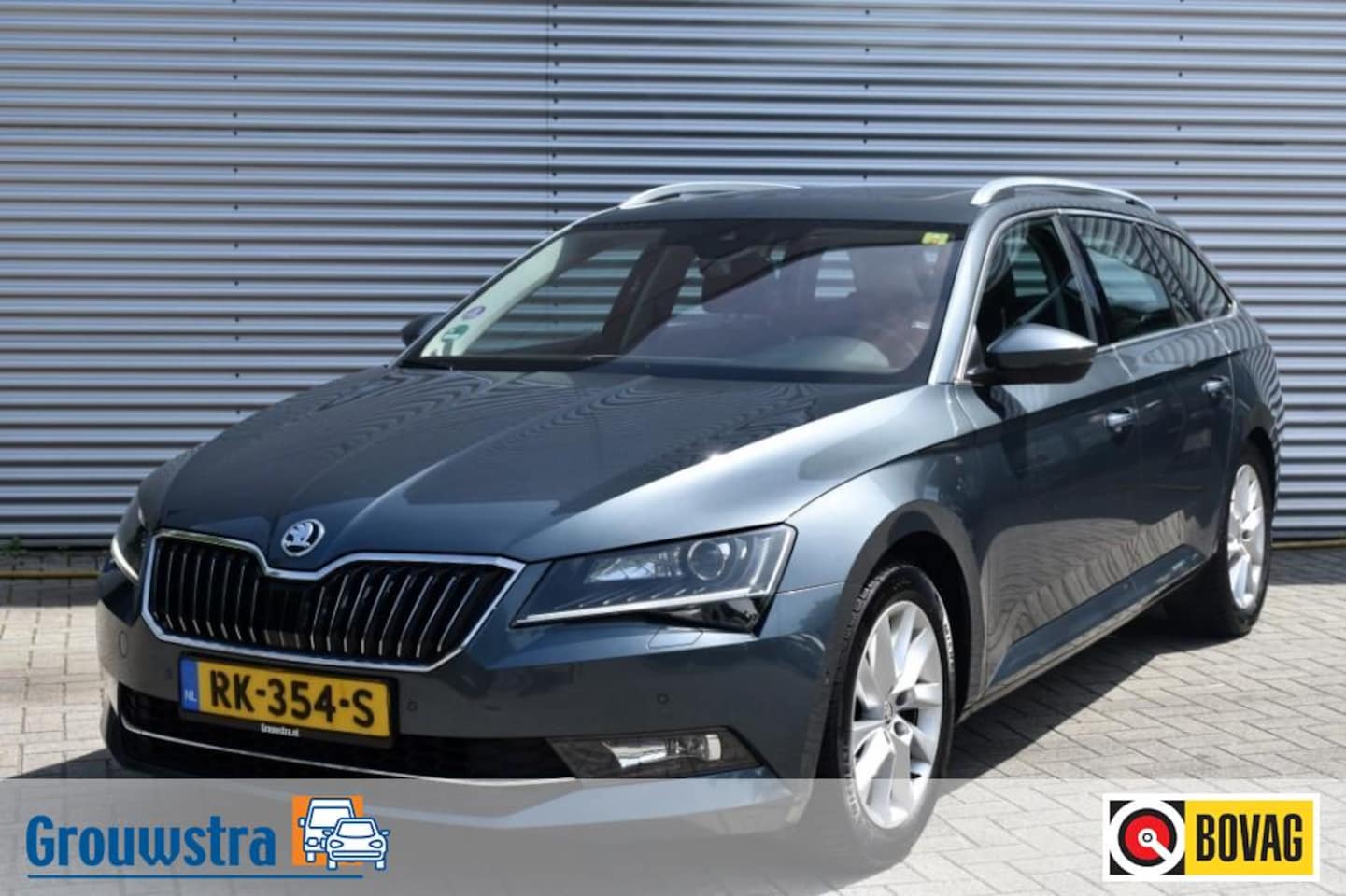 Skoda Superb Combi - 1.4 TSI DSG7 STYLE BUSINESS / P.DAK / EL. STOELEN / KEYLESS - AutoWereld.nl