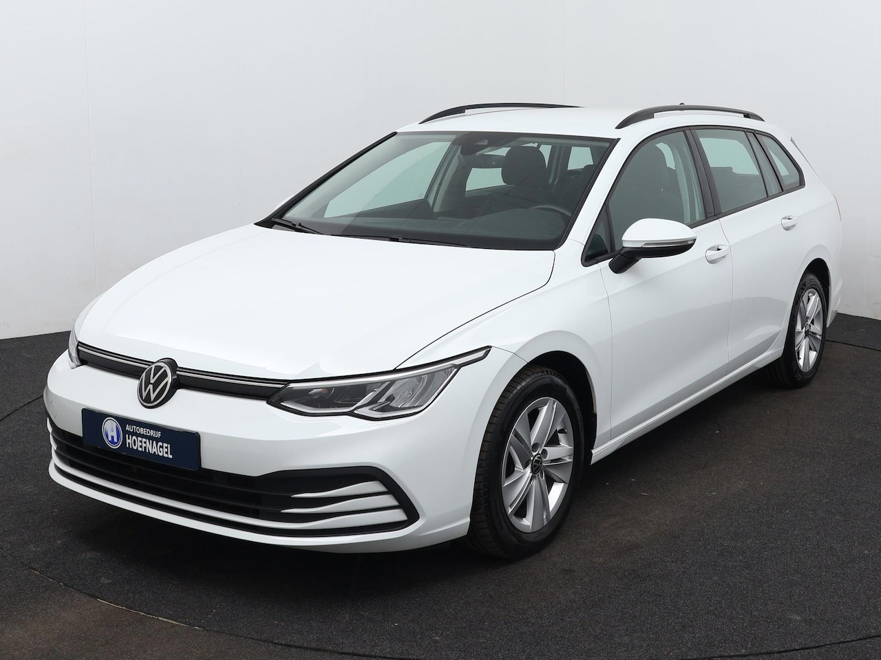 Volkswagen Golf Variant - 1.5 eTSI Life | Adaptive Cruise Control | Parkeersensoren | Stoelverwarming - AutoWereld.nl