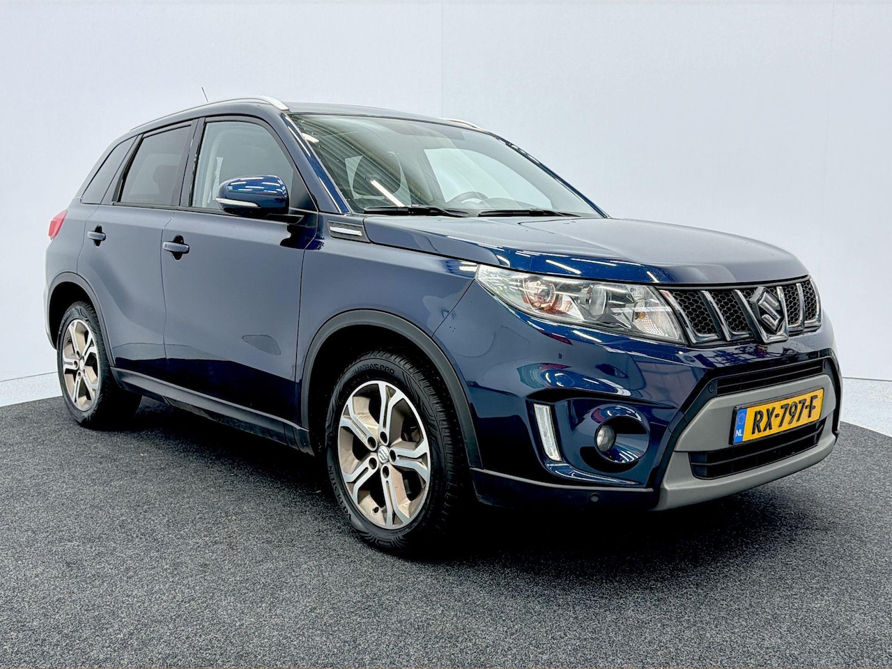 Suzuki Vitara - 1.6 Experience | Zon met Pano en stoelverwarming! - AutoWereld.nl