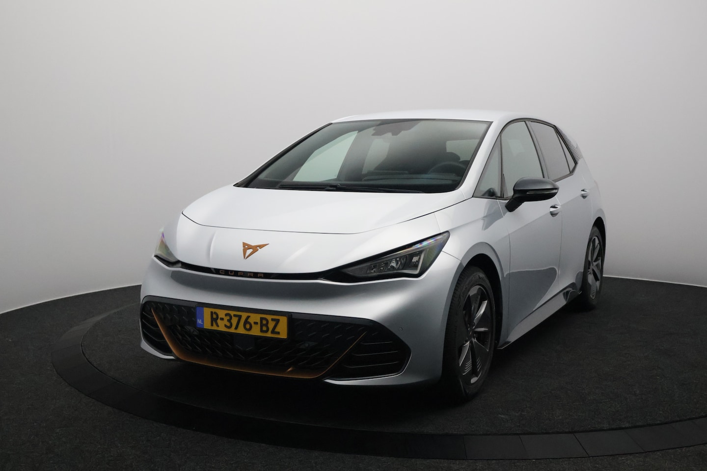 CUPRA Born - Business 62 kWh SOH 94,9% | Camera | Led | Carplay&Android | Navigatie - AutoWereld.nl