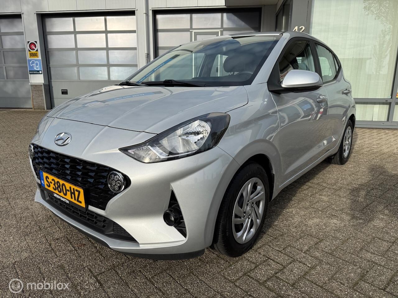 Hyundai i10 - AUTOMAAT 12 MND BOVAG RIJKLAAR PRIJS - AutoWereld.nl