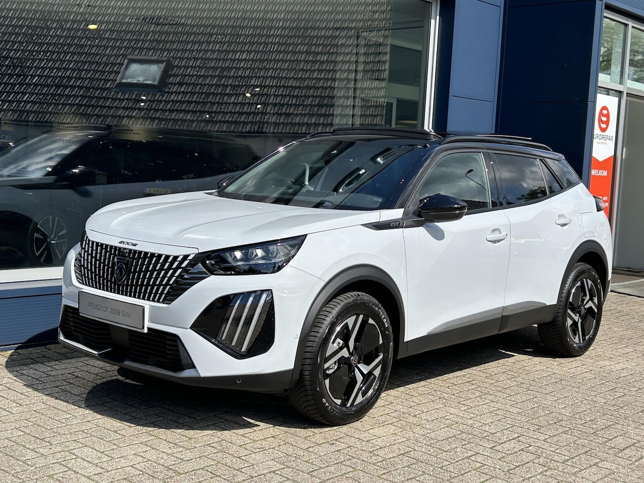 Peugeot 2008 - 1.2 Turbo 130 PK GT Automaat | Panoramadak | Lichtmetaal | Full LED Verlichting | Navigati - AutoWereld.nl