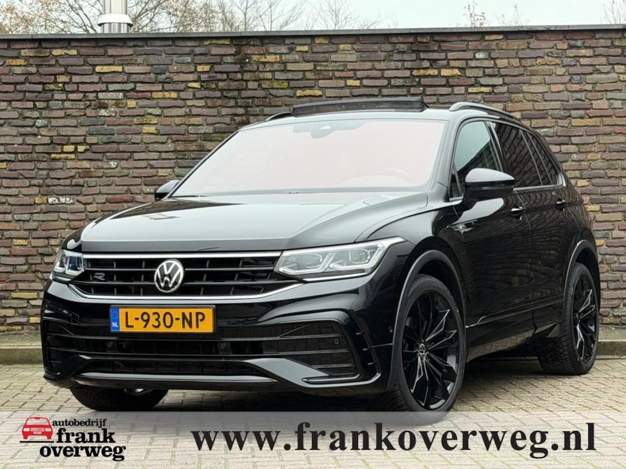 Volkswagen Tiguan - 1.5 TSI Automaat R-Line Black Style Panodak 20 Inch - AutoWereld.nl