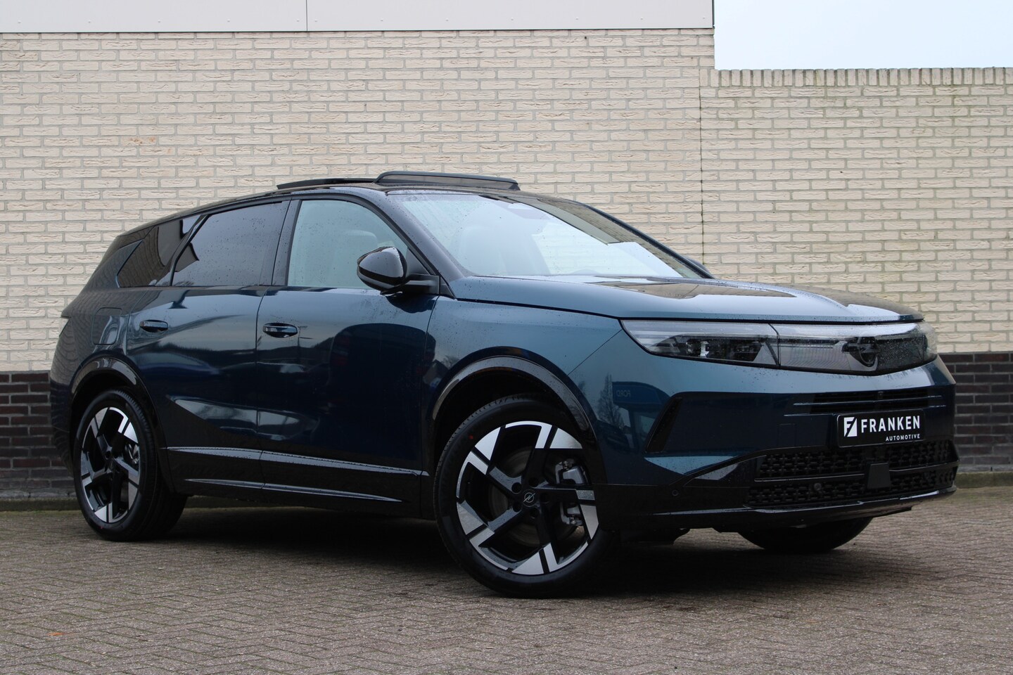 Opel Grandland - 1.6 Turbo Plug-in-Hybrid Ultimate | Panoramadak | Trekhaak | Head-Up | FOCAL - AutoWereld.nl