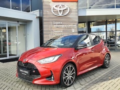 Toyota Yaris - 1.5 Hybrid 130 GR Sport PANODAK BLIND-SPOT PARK-SENSOREN JBL-AUDIO STOEL/STUURVERW AD-CRUI