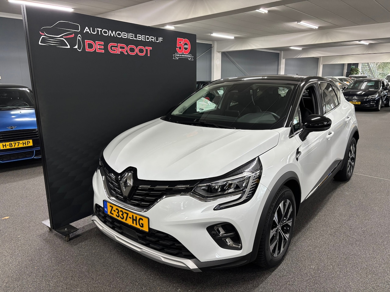 Renault Captur - 1.6 E-Tech plug-in hybrid 160 techno met Schuifdak, Camera, Climat/Cruise Control, Apple/A - AutoWereld.nl