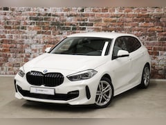 BMW 1-serie - 118i High Executive M Sport Pakket Automaat / Live Cockpit Professional / Trekhaak / Achte