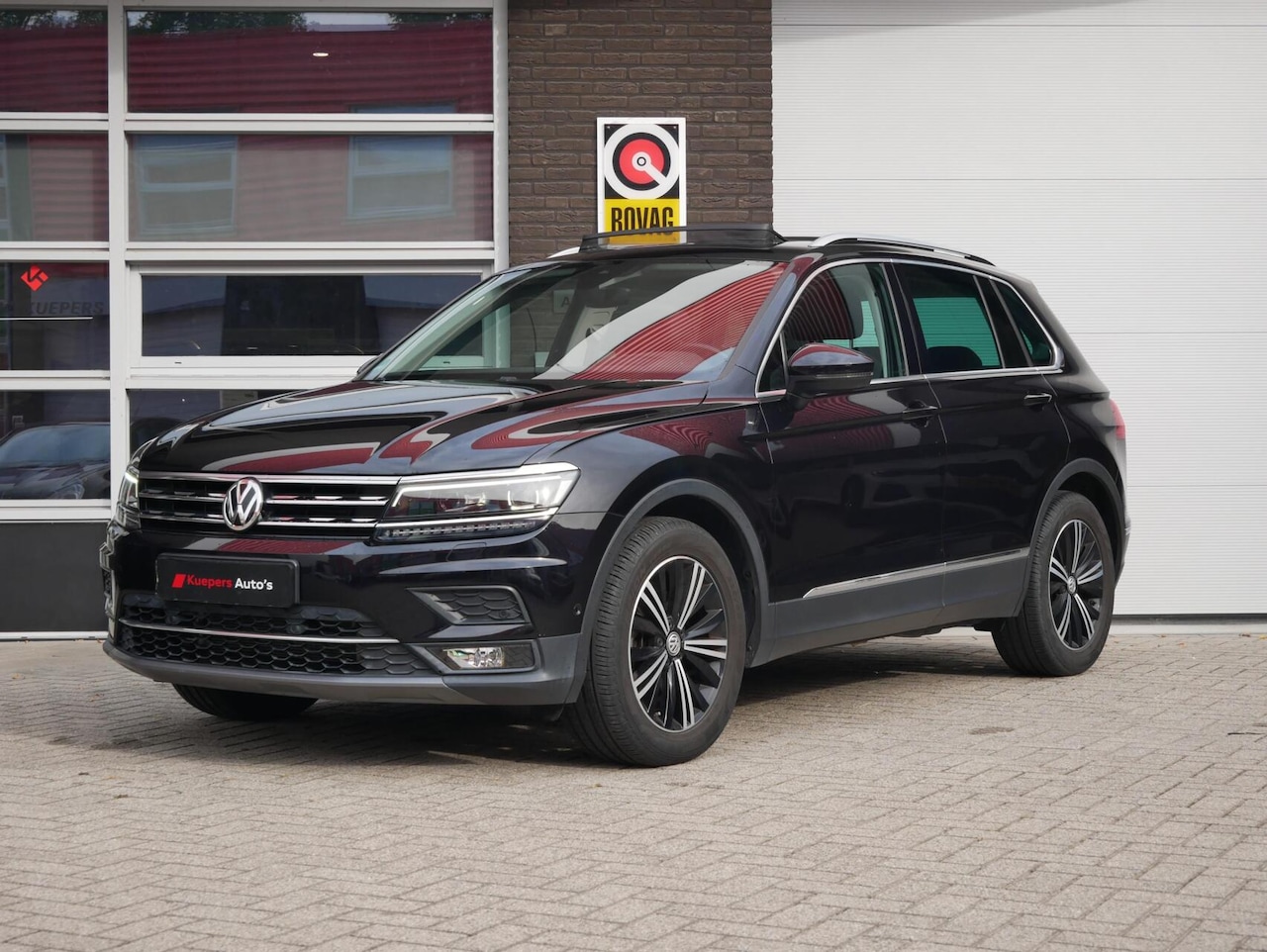 Volkswagen Tiguan - 1.5 TSI ACT Highline Business R Trekhaak| Pano| Navi+BT| Camera - AutoWereld.nl