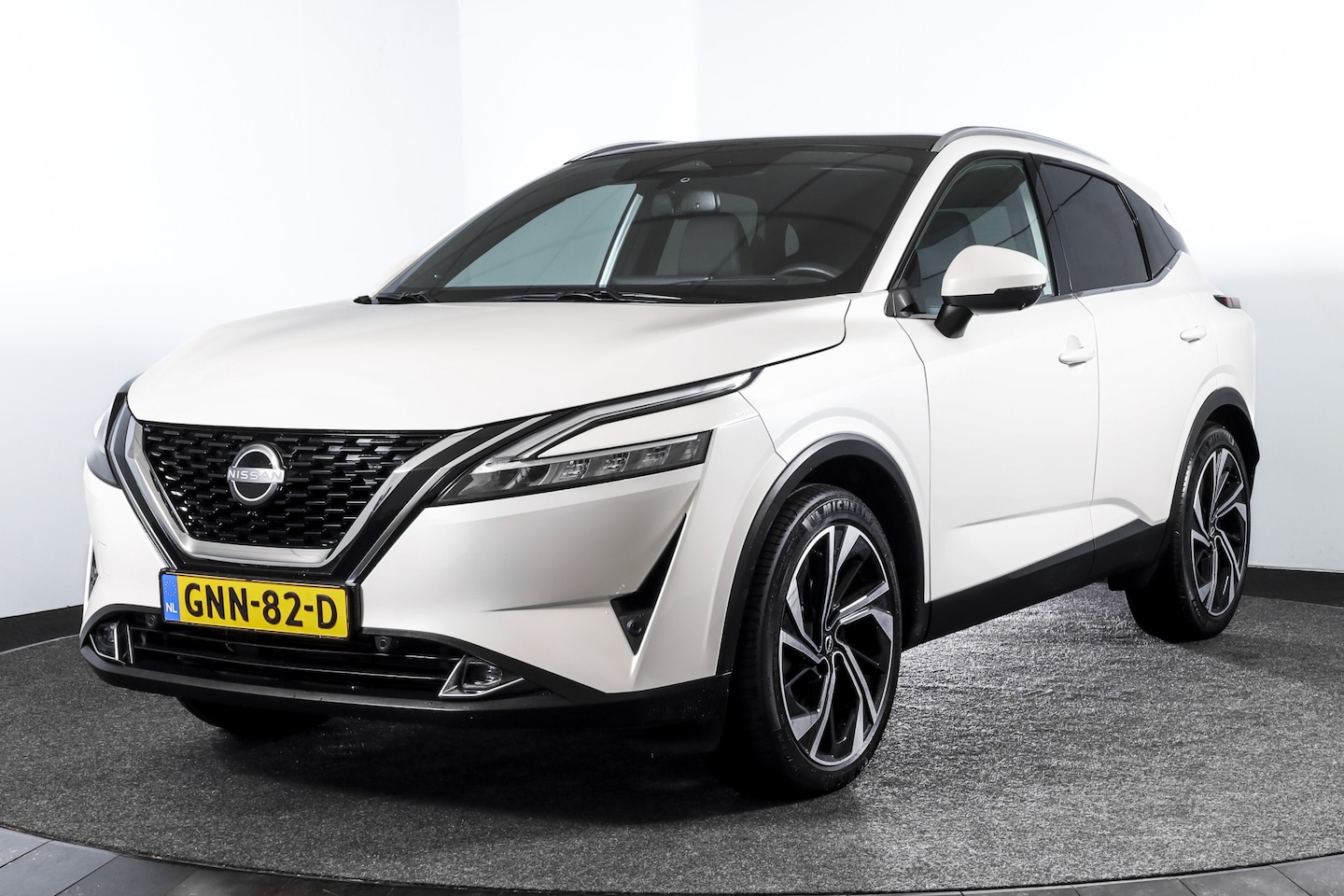 Nissan Qashqai - 1.3 MHEV Xtronic Tekna Plus - Automaat | Pano | Bose | Trekhaak | Dig. Cockpit | Adapt. Cr - AutoWereld.nl