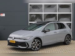 Volkswagen Golf - 1.5 eTSI R-Line| Pano | HUD | HK | IQ | Elek trekhaak