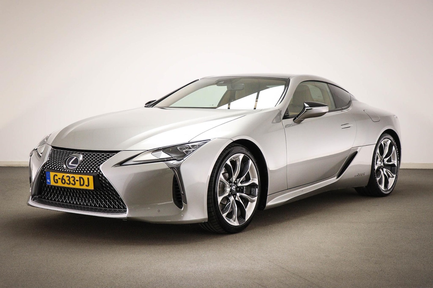 Lexus LC - 500h | TOURING PACK | HEAD UP | STUURVERWARMING | CARBON | 21" - AutoWereld.nl