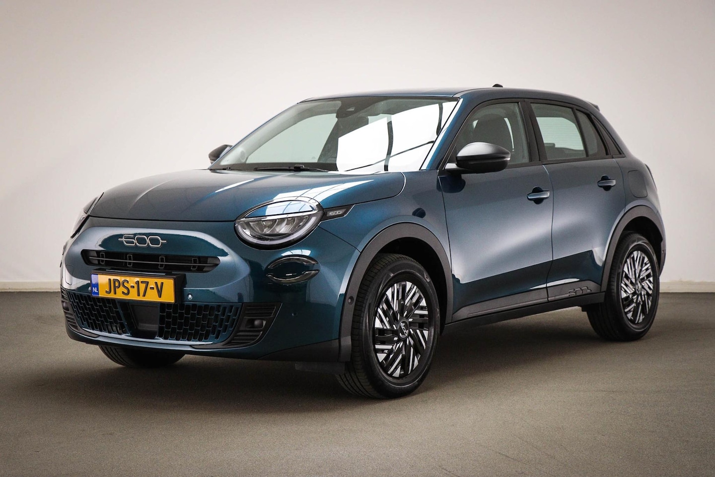 Fiat 600 - 1.2 Hybrid Urban | COMFORT PACK | LED | DAB | APPLE | CAMERA - AutoWereld.nl