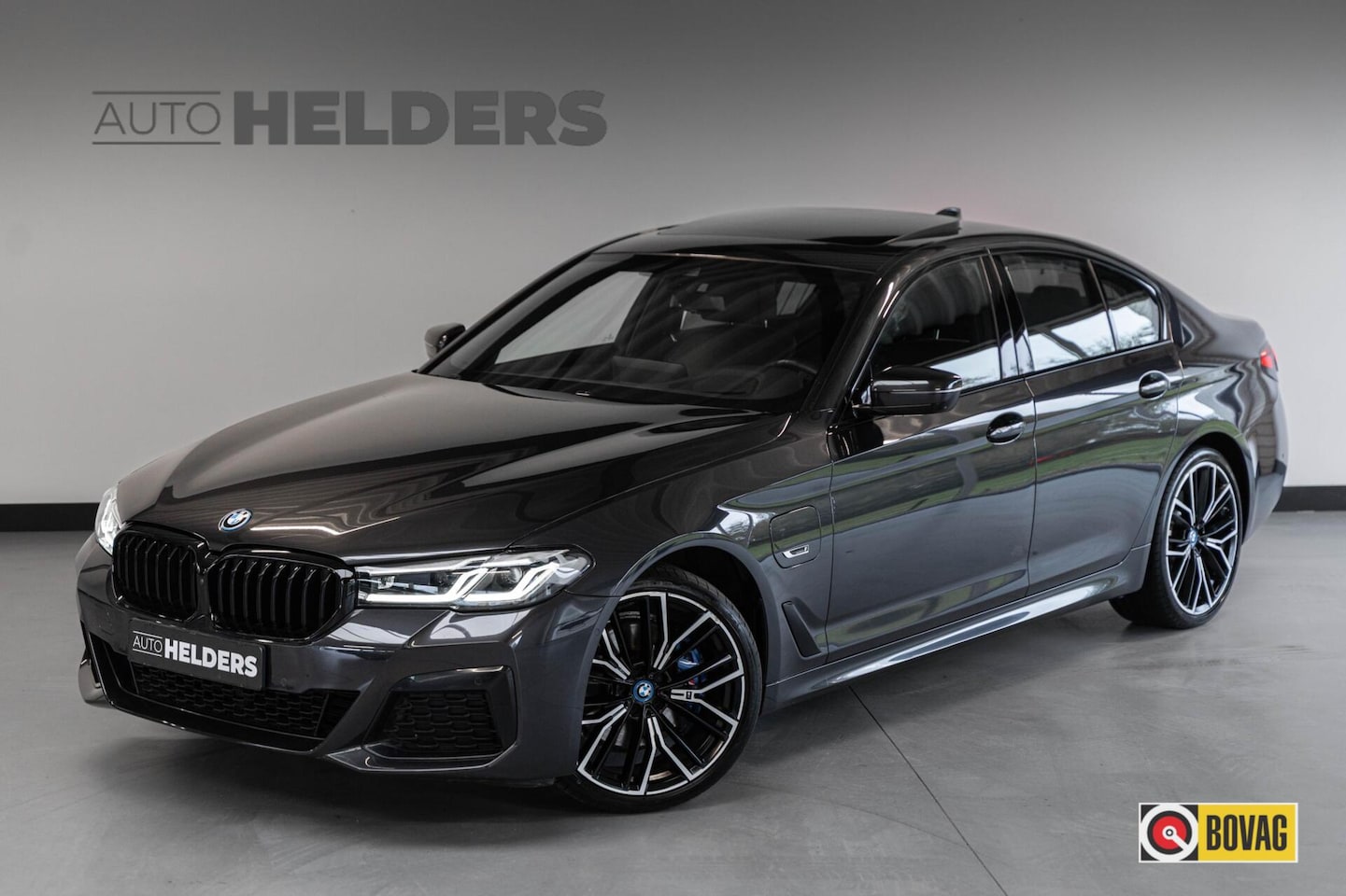 BMW 5-serie - 530e xDrive M Sport Pano 360° HuD H&K ACC 20' - AutoWereld.nl