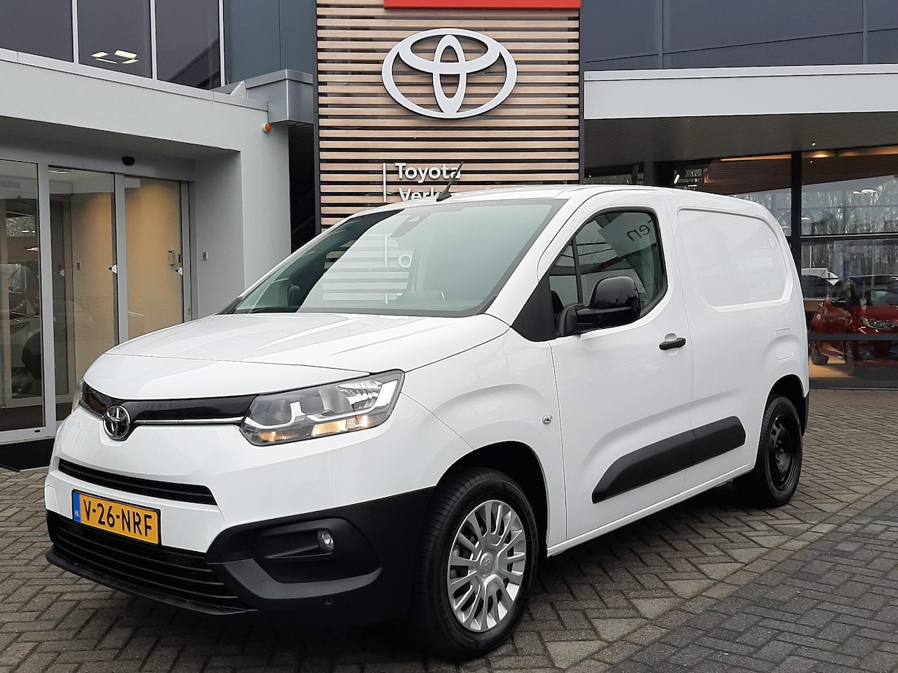 Toyota ProAce City - 1.2 Turbo Prof CAMERA PARK-SENSOREN HANDSFREE BLUETOOTH - AutoWereld.nl