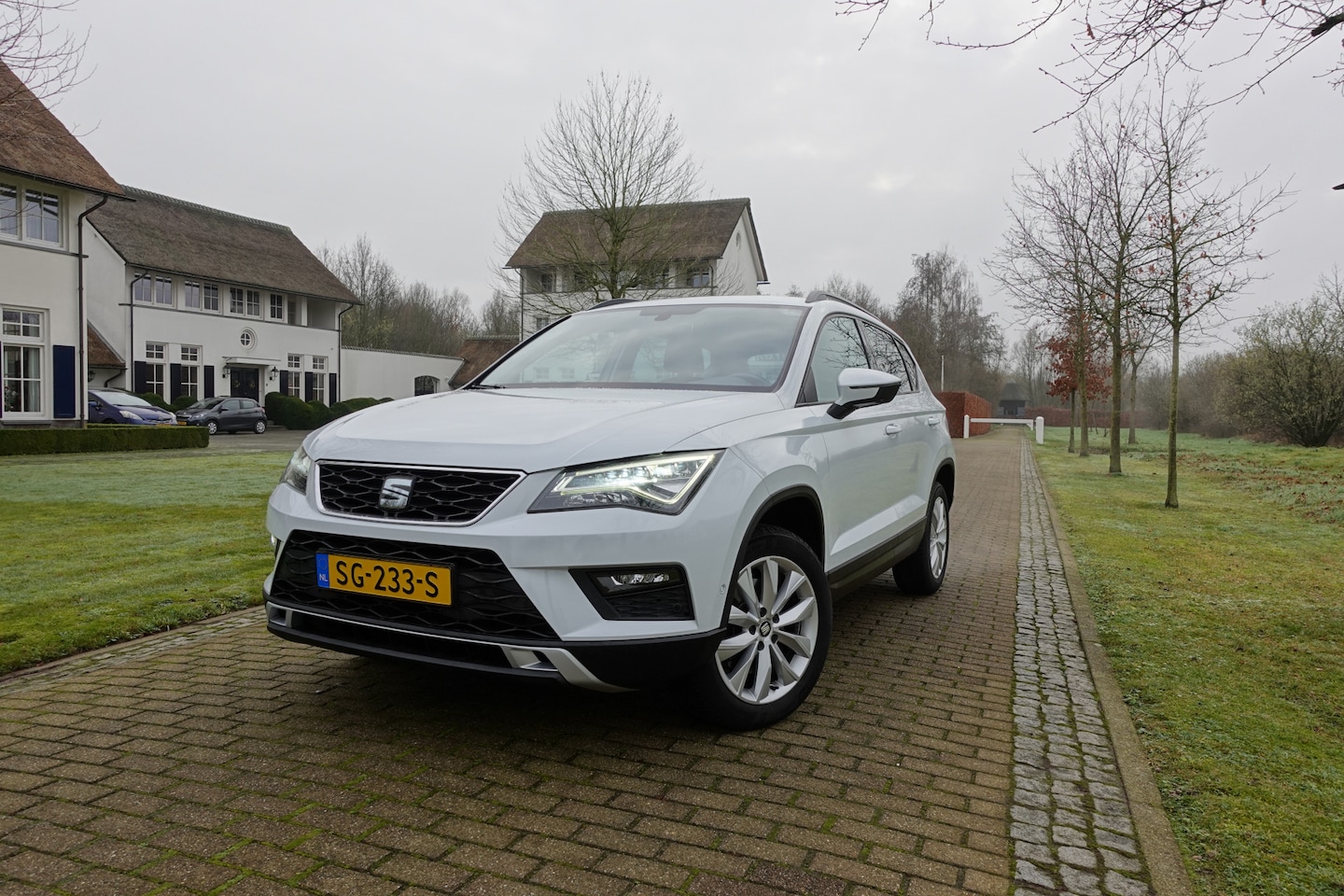 SEAT Ateca - 1.0 EcoTSI Style Business Intense | Trekhaak uitklapbaar | Full LED | 360° Camera | CarPla - AutoWereld.nl