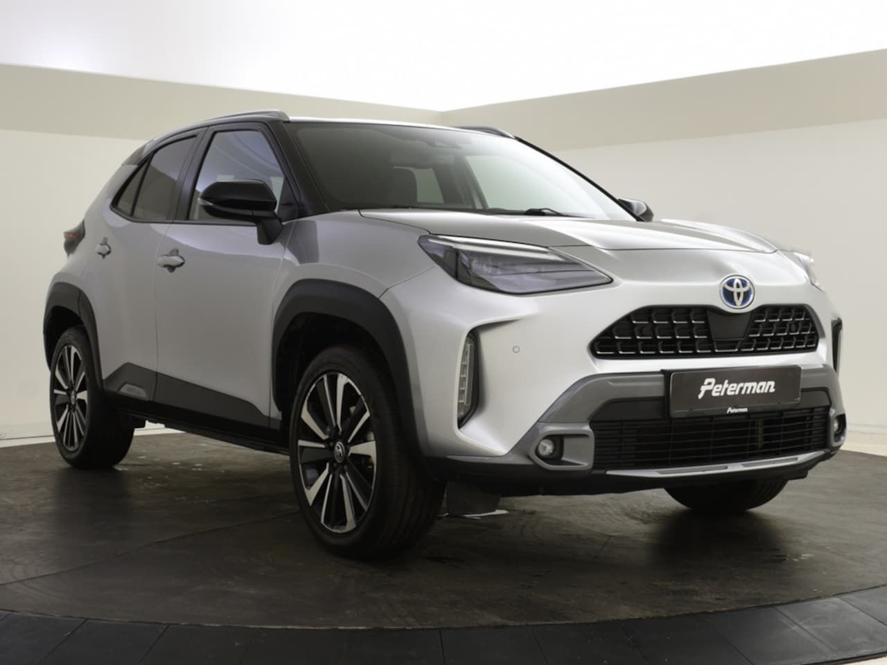Toyota Yaris Cross - 1.5 Hybrid AWD Launch Edition | Leren bekleding | Keyless - AutoWereld.nl