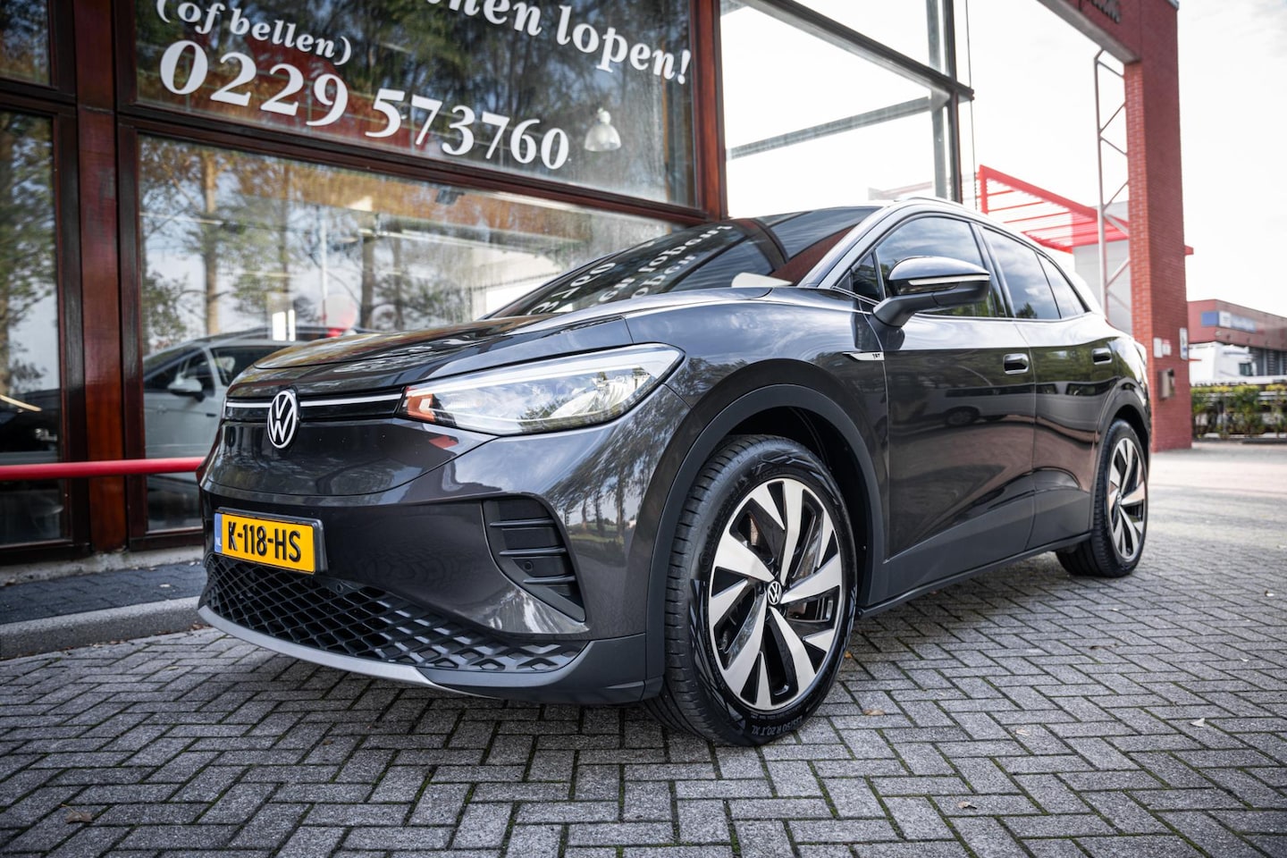 Volkswagen ID.4 - First 77 kWh | Stoelverwarming | Adaptieve cruise control | Camera | DAB | Lane assist | - AutoWereld.nl