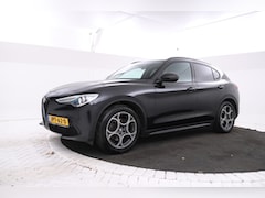 Alfa Romeo Stelvio - 2.2d B-Tech Alles zwart, Volledier, Climate, Trkehaak,