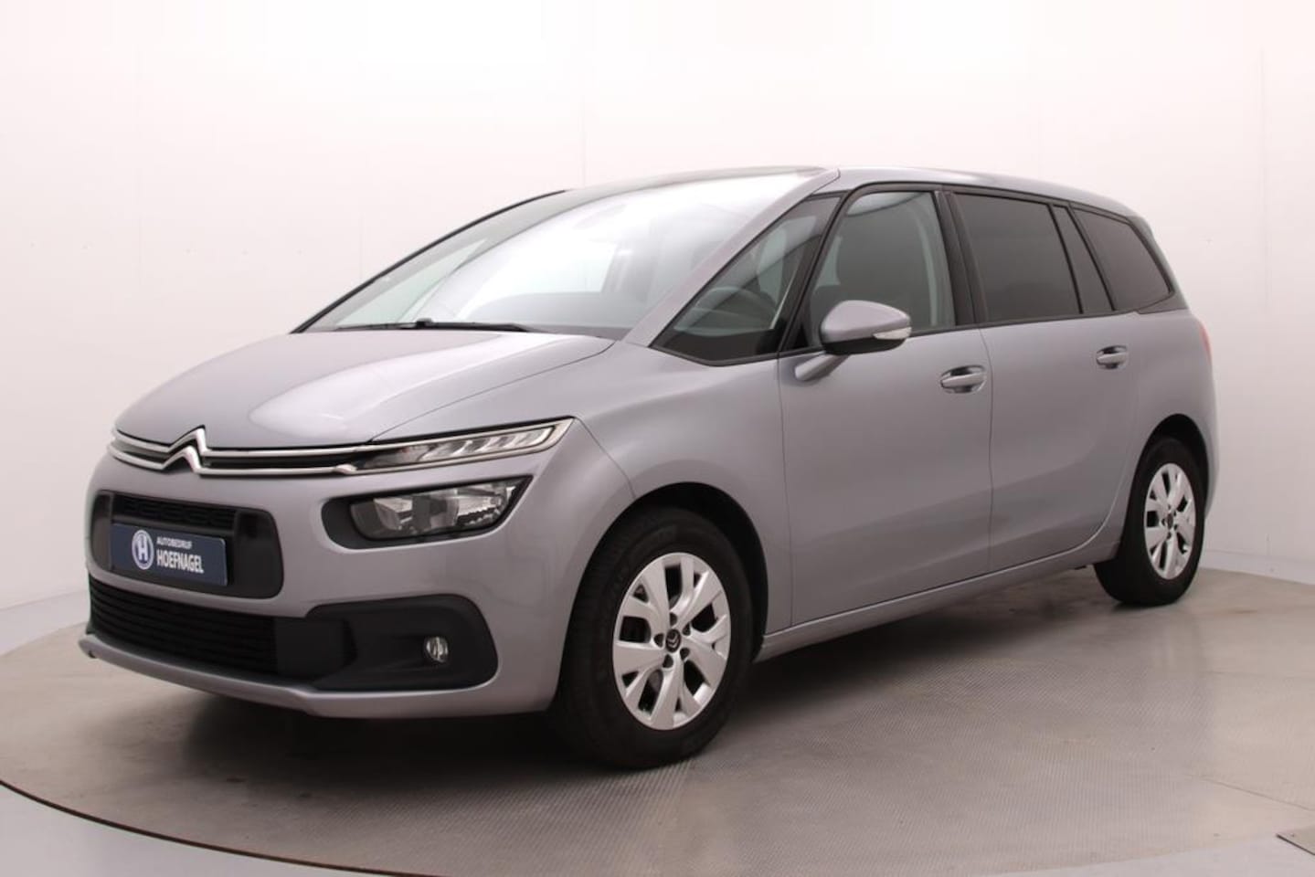 Citroën Grand C4 Picasso - 1.2 PureTech Business 7 zits | Trekhaak | Cruise Control | Stoelverwarming | Parkeersensor - AutoWereld.nl