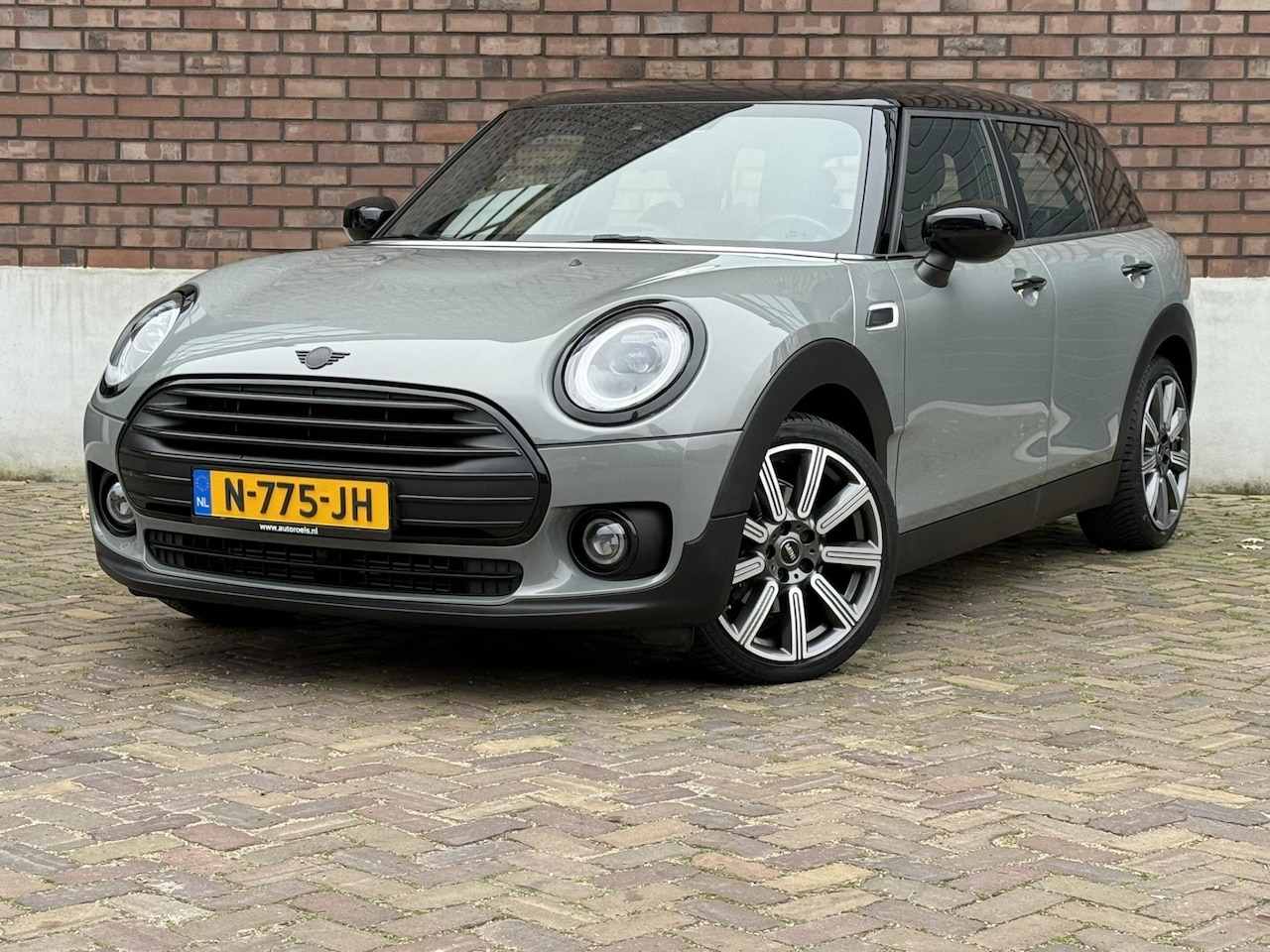 MINI Clubman - 1.5 Cooper / 136 PK / BMW dealer onderhouden / 1e Eigenaar / Navigatie / ALL-Season / NED- - AutoWereld.nl