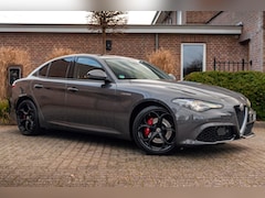 Alfa Romeo Giulia - 2.0 T 280pk AWD Veloce Adaptive Camera Leder Stoel/Stuurverw. 19''