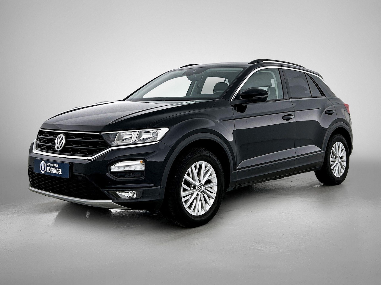 Volkswagen T-Roc - 1.5 TSI Style | Adaptive cruise | Stuur & stoelverwarming | CarPlay | Camera | Trekhaak - AutoWereld.nl