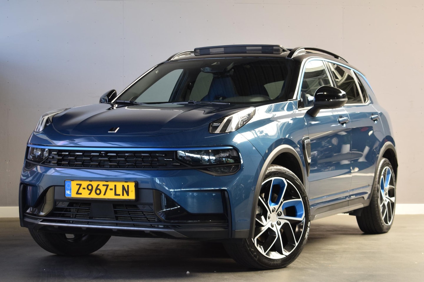Lynk & Co 01 - 1.5 PHEV Panoramadak Stoelverwarming 360-Camera - AutoWereld.nl
